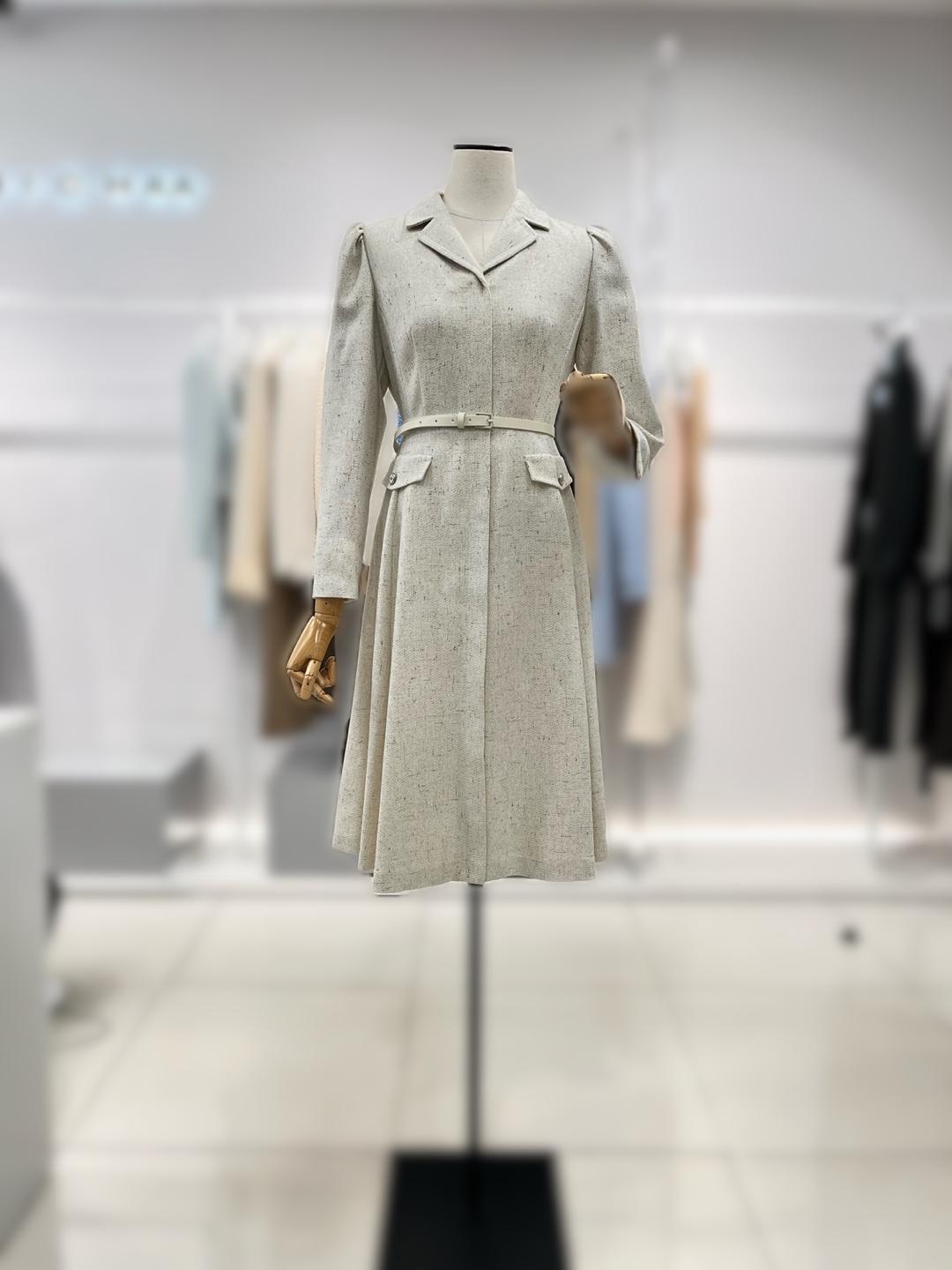 MICHAA (미샤) オープンカラー ベルテッド ワンピース ITNAYOP160