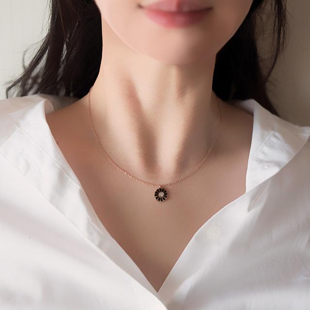 サージカルスチール フラワーペンダント ネックレス