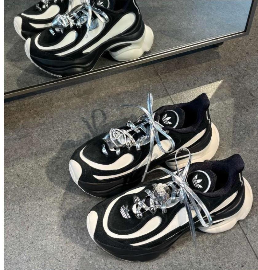 adidas アディダス レディース OZWEEGO KI height スニーカー ランニングシューズ ホワイト ブラック HQ2679