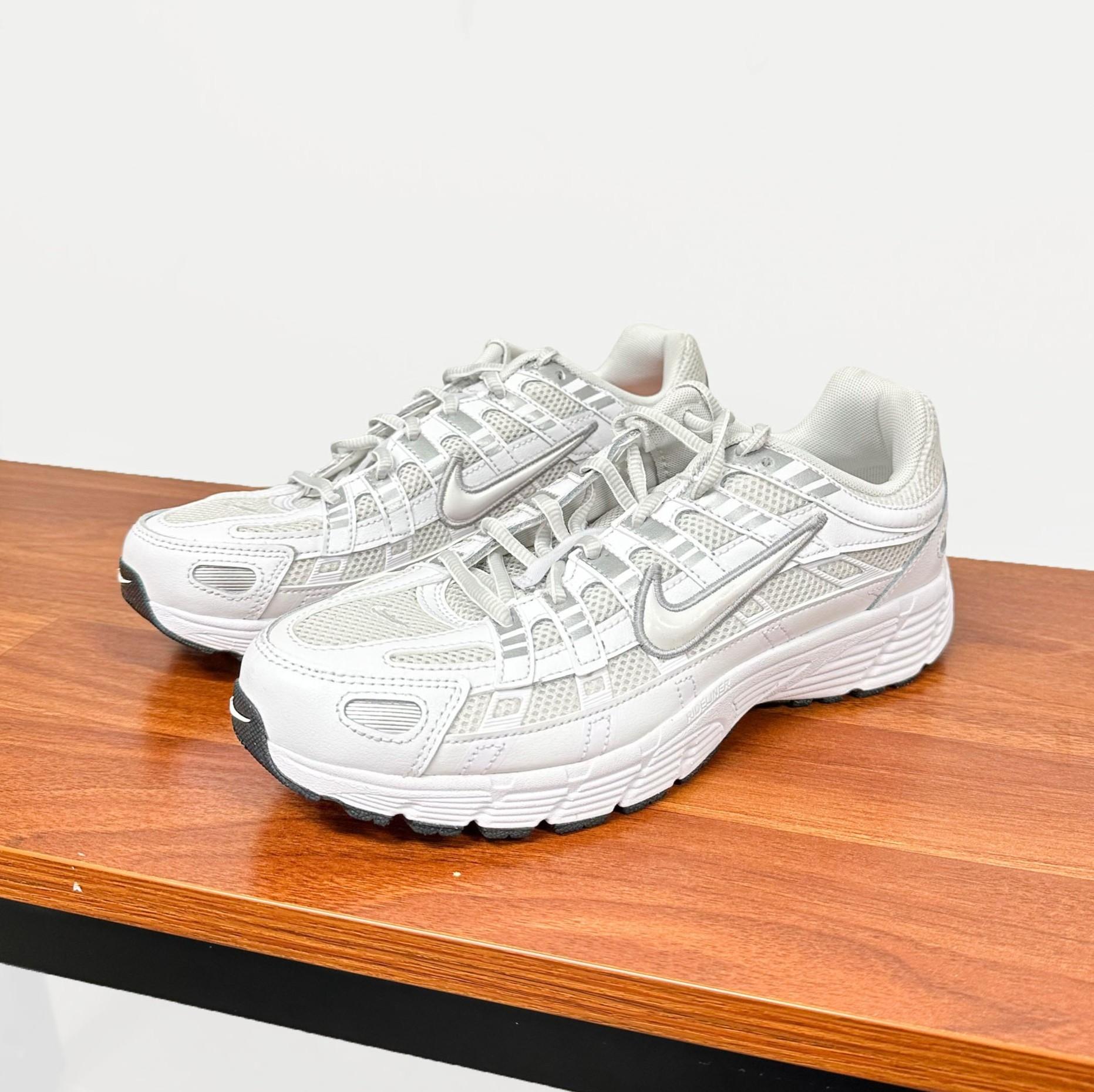 NIKE P-6000 P6000 厚底 ランニングシューズ レディース スニーカー White/Metallic Silver HV5064