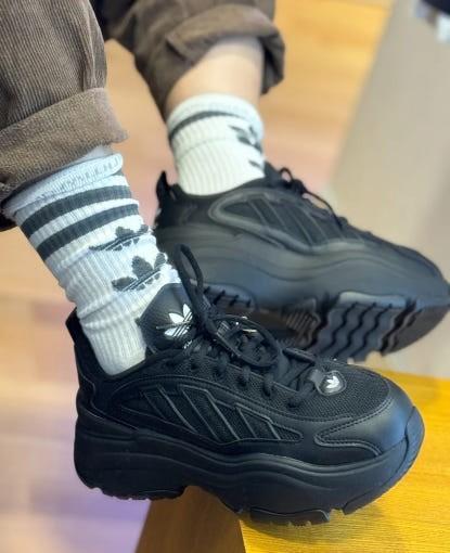 アディダス オズガイア ウーマンズ 厚底スニーカー ブラック IG6045 JQ4110