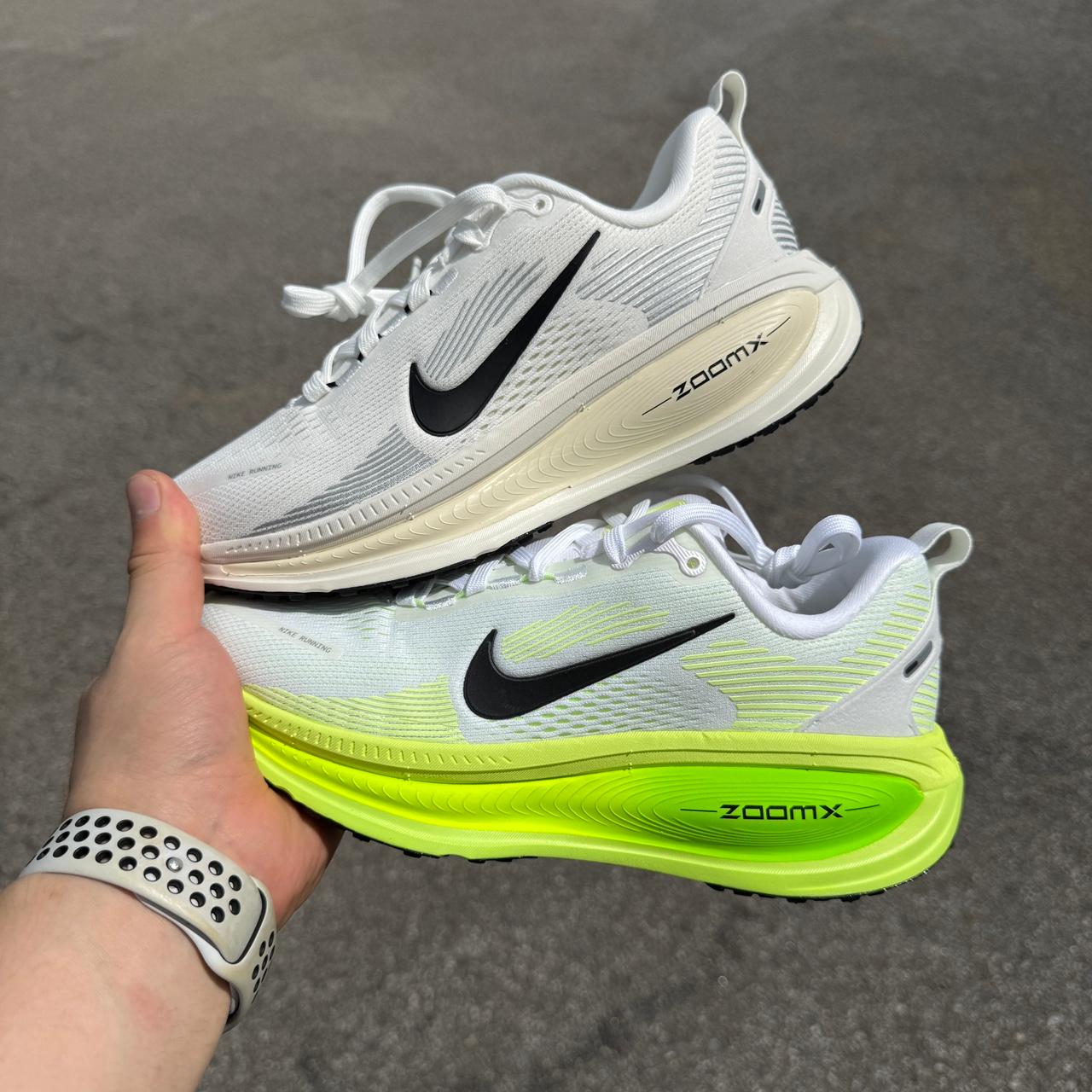 ナイキ ボメロ 18 ウィメンズ ランニングシューズ スニーカー HM6804 101 102