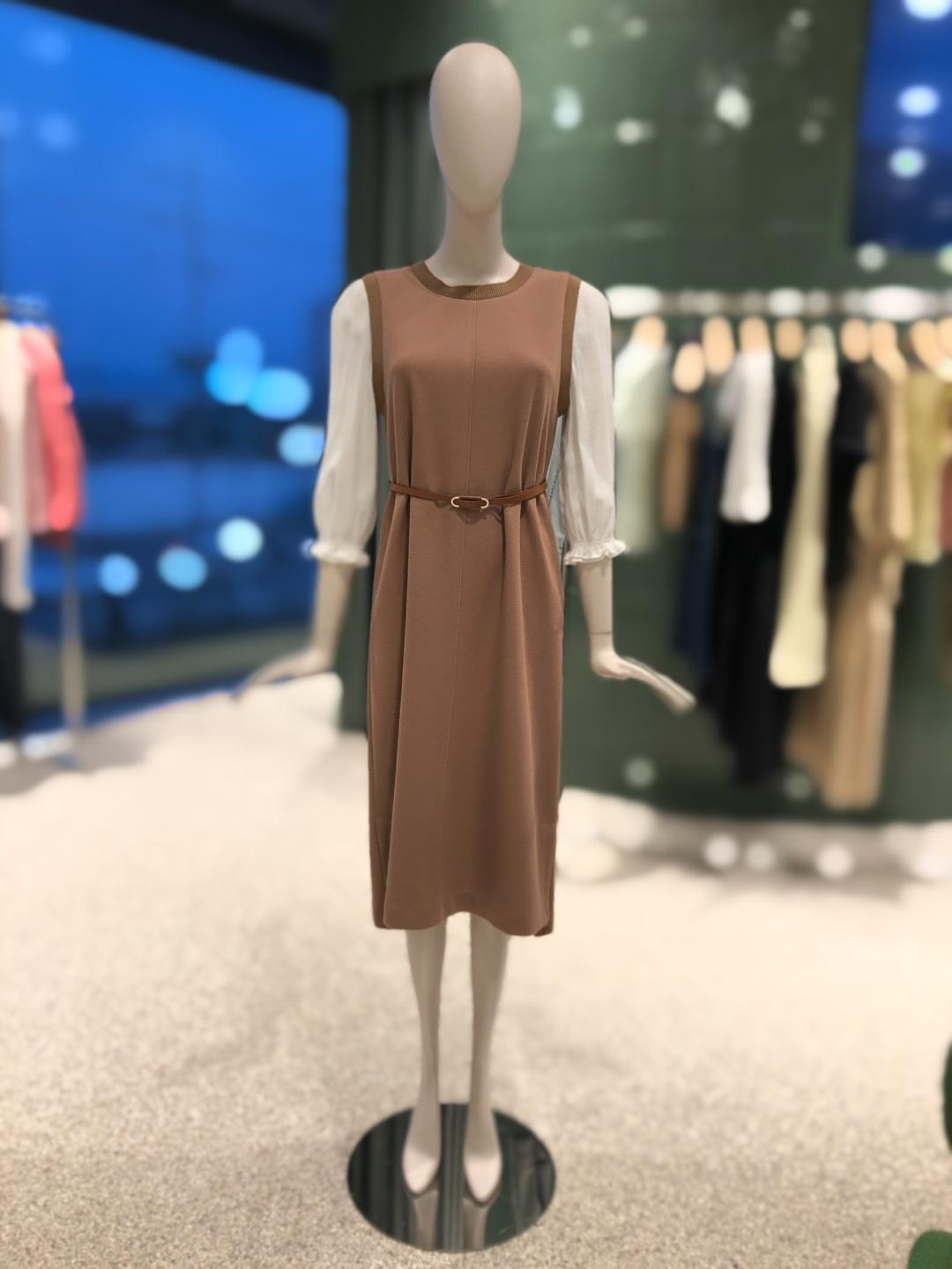 듀엘 袖切り替えベルティッド ワンピース L251PSE010