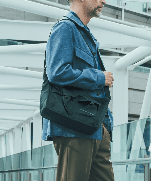 [로우로우] 시티워커 크로스백 010 Black RCR0103BKZF