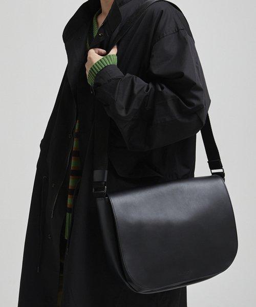 [내셔널 퍼블리시티] UTAH HQ 가죽 메신저 크로스 백 N215UBMG03BK0FR