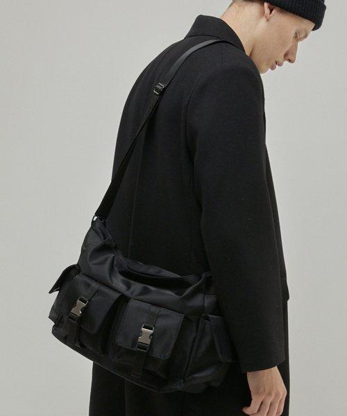 [모노폴드] HUNT 메신저 크로스 백 M225UBMG01BK0FR