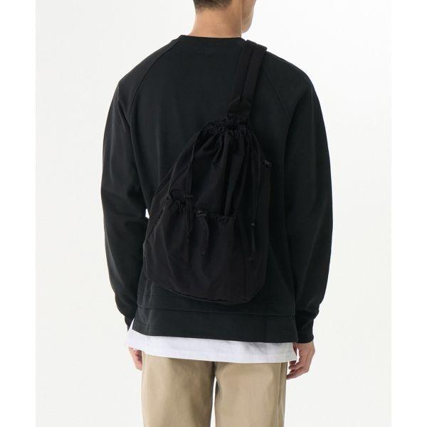 무신사스탠다드 크링클 드로스트링 이지 슬링백 medbc0z02