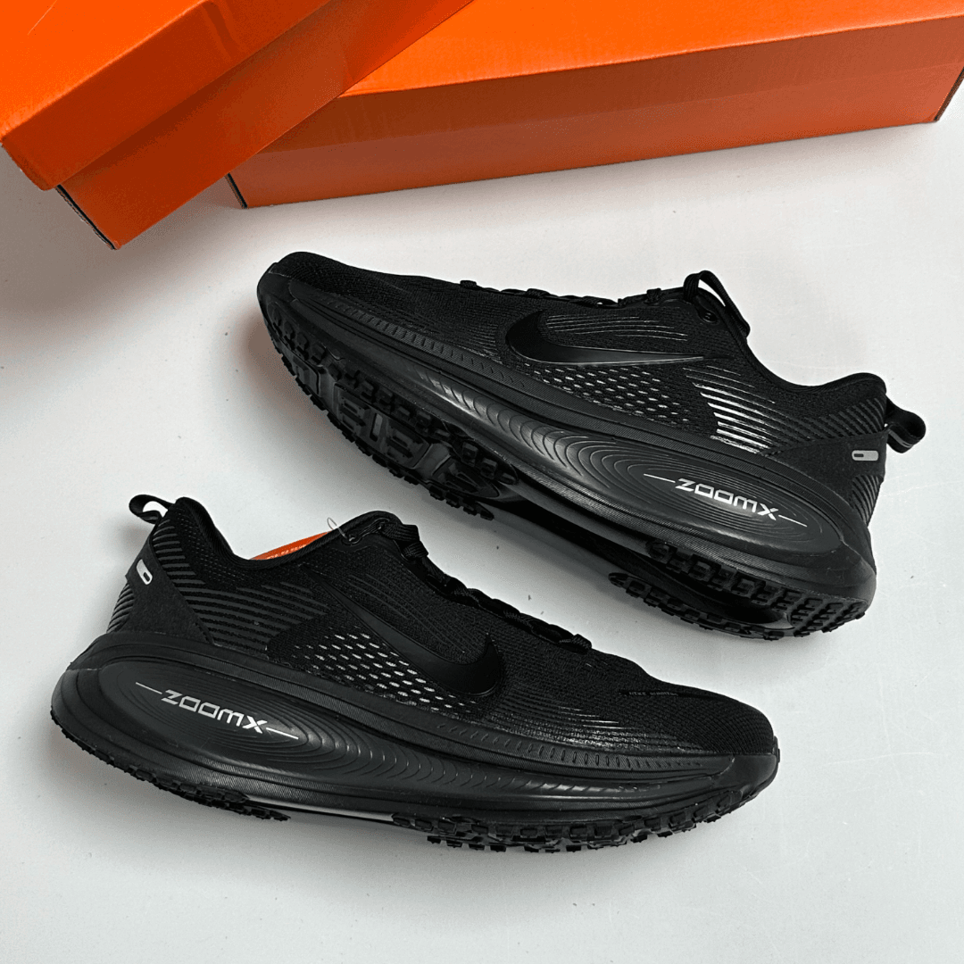 ナイキ ボメロ 18 メンズ オールブラック プラス