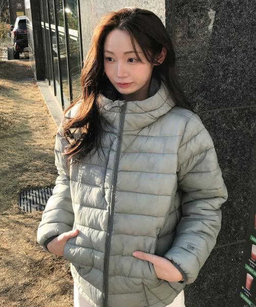 [CODE GRAPHY] 軽量 フーデッド パディング_カーキ CBEWUHH001KK