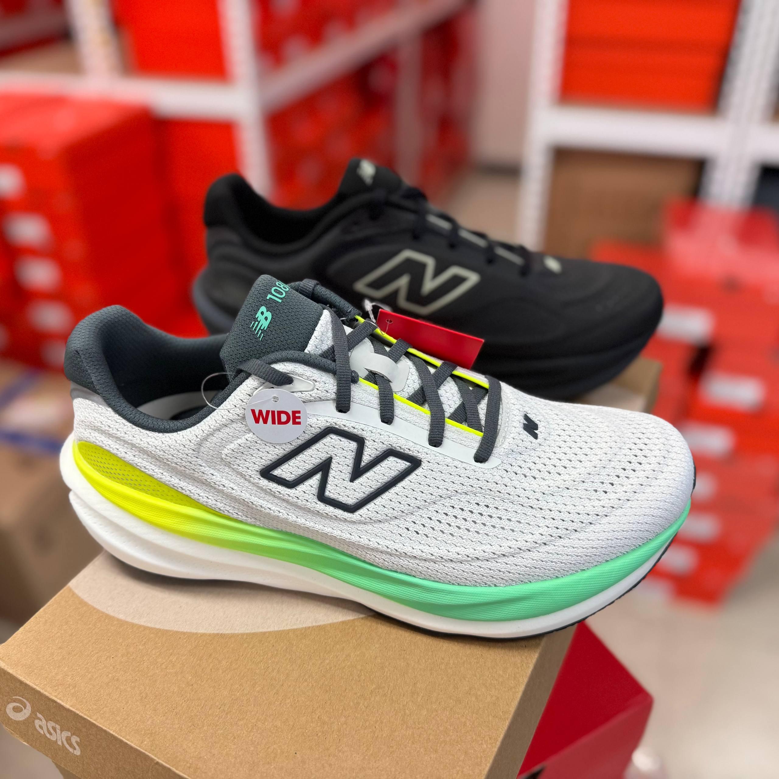 New Balance 1080v15 幅広ランニングシューズ スニーカー クッションシューズ 2E 4E エクストラワイド