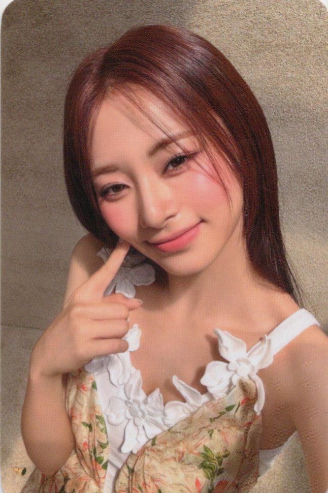 [쯔위/WITHMUU/頬タッチ] TWICE abouTZU 特典フォトカード