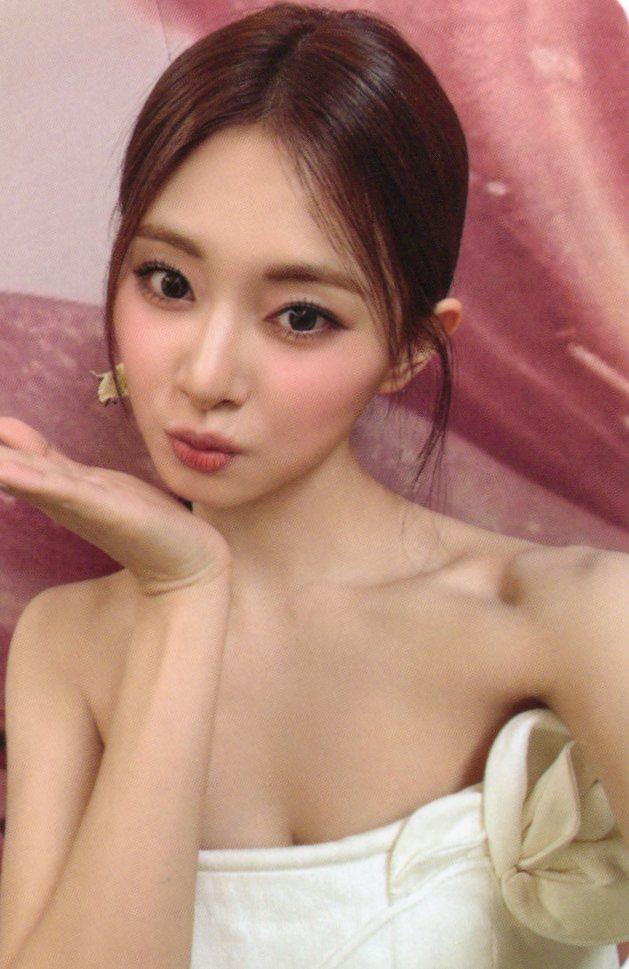 [쯔위/SAYWE/手] TWICE abouTZU 特典フォトカード