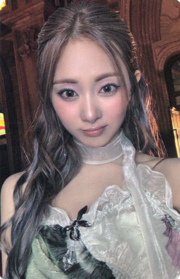 [쯔위/BLOODMI/正面] TWICE abouTZU 特典フォトカード