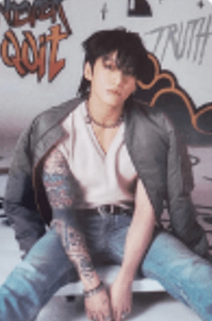 [ジョングク] BTS GOLDEN Weverse Shop 特典 白Tシャツ フォトカード ポカ