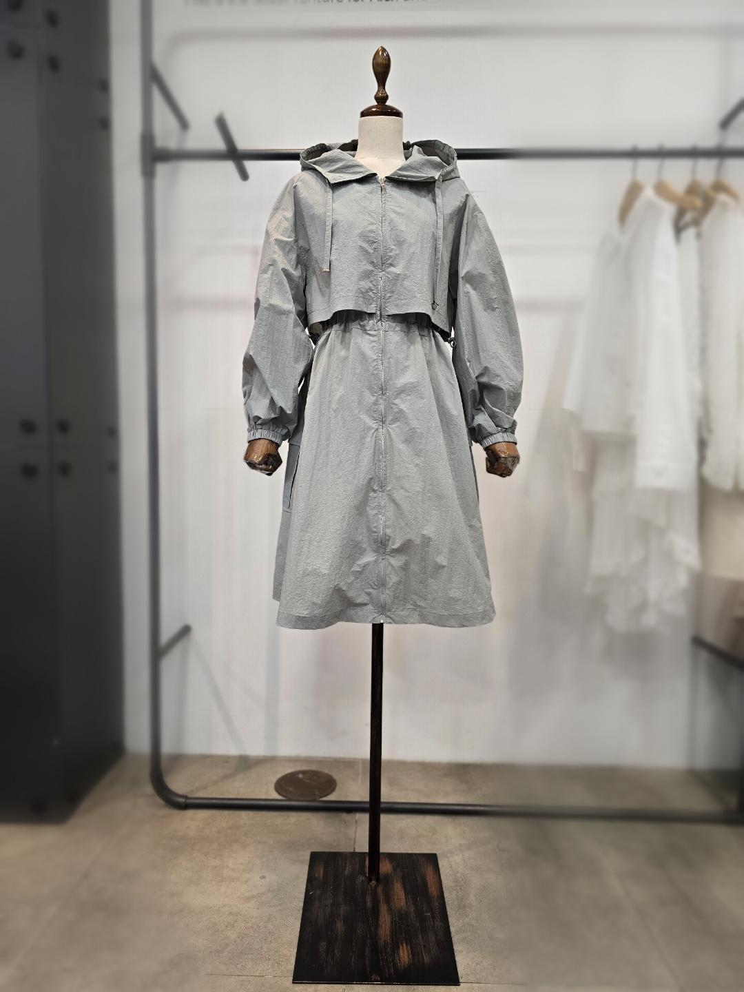 LAP フーデッド ナイロン ジャンパードレス AR1WO366