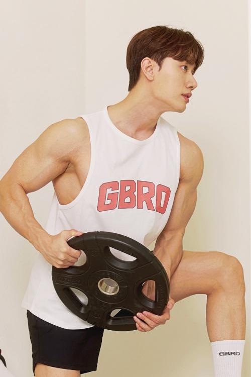 [짐브로] Supima Arch Logo Tank Top E