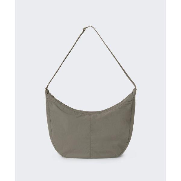 무신사스탠다드 クリンクル ホーボー クロスバッグ グレイッシュベージュ 1681636