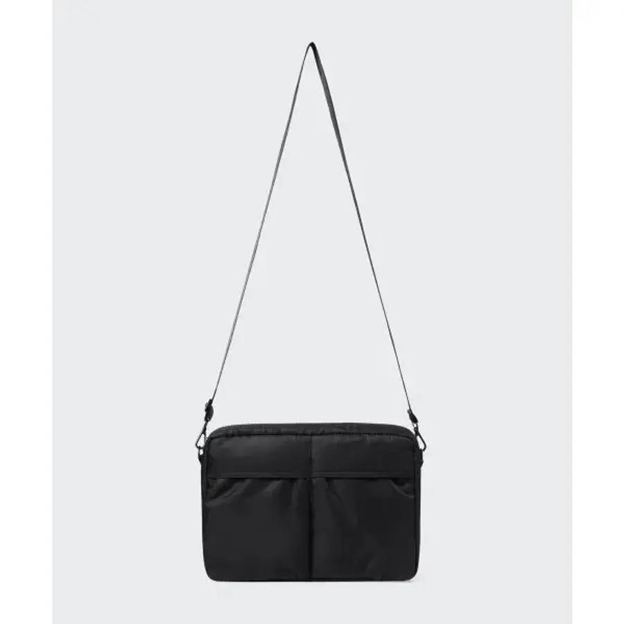 무신사스탠다드 AVR デュアルポケット タブレット クロスバッグ ブラック 1623693