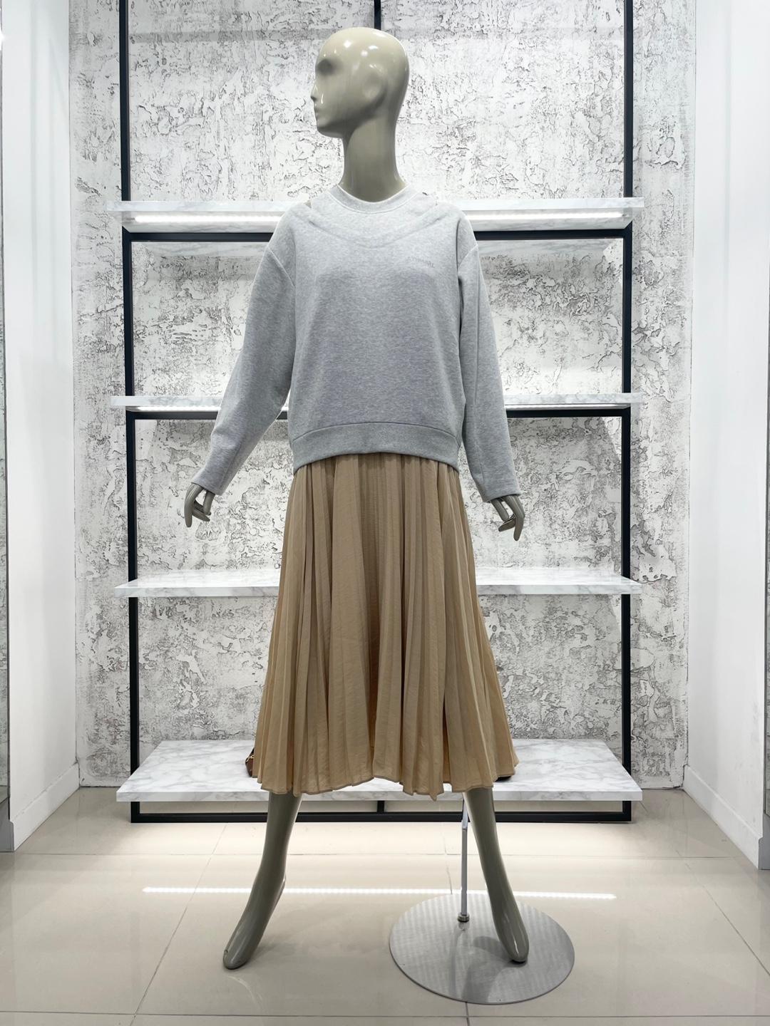 Sisley カットアウト ショルダー プリーツ ワンピース SAOP09411