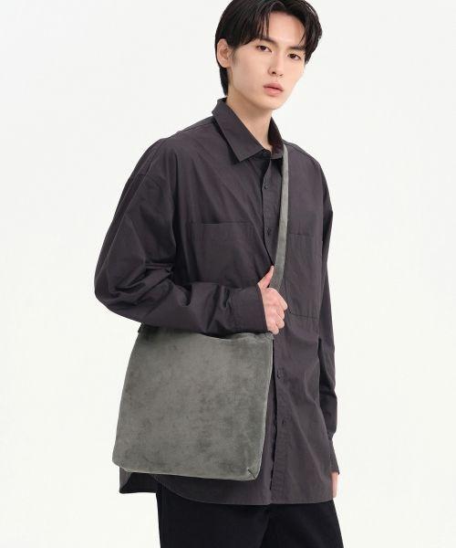 musinsastandard PIG SKIN CROSS BAG MEDIUM GREY