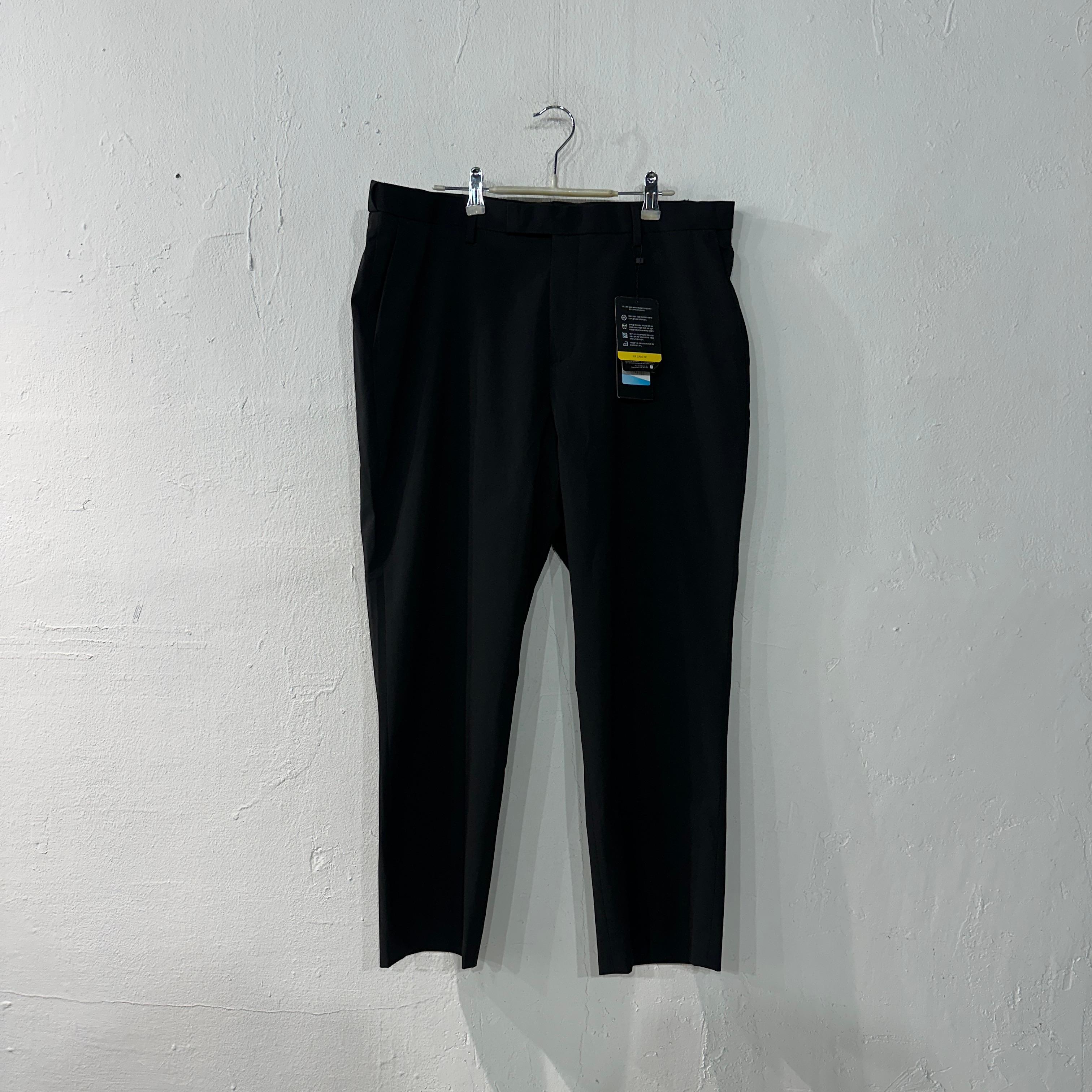 MUSINSA Relaxed Tapered Hidden Band Slacks 36