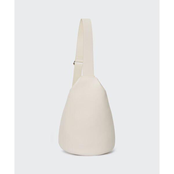 무신사 스탠다드 シンセティックレザー ミニマル スリングバッグ クリーム