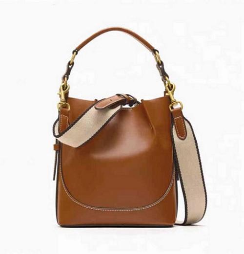 ZARA ステッチ バケットバッグ