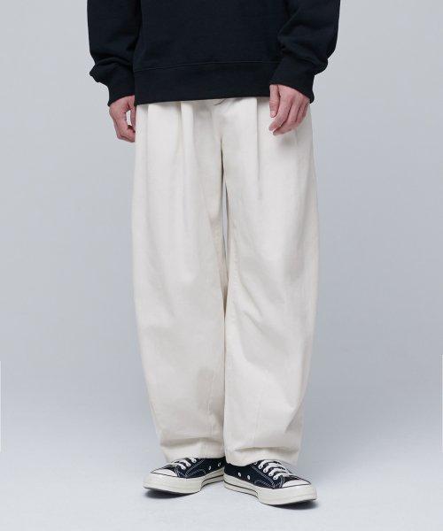 무신사스탠다드 コットン ワイド バルーン パンツ クリーム