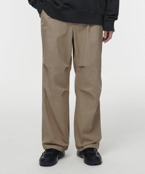 무신사스탠다드 コットン パラシュート パンツ ベージュ