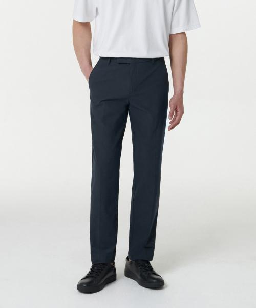 무신사스탠다드 スポーティー スリムフィットスラックス ネイビー