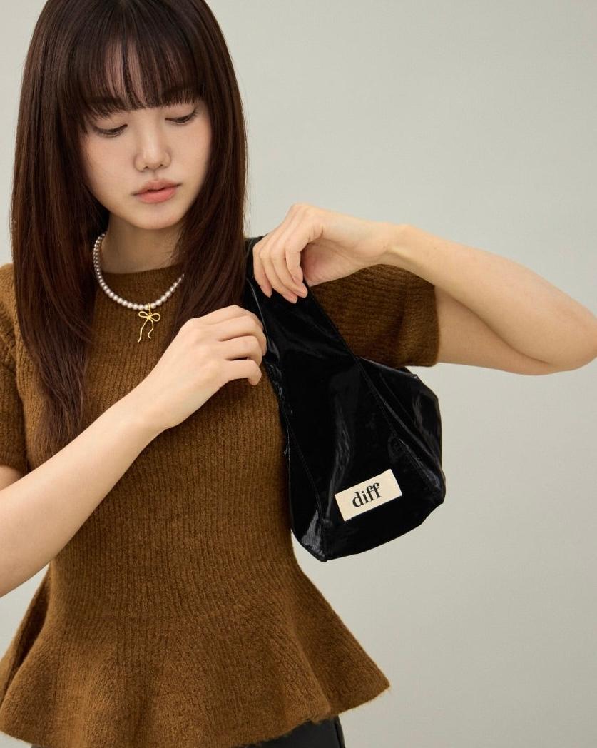 [DEEP 推しアイテム] DEEP ホーボーバッグ - シグネチャー (ブラック)