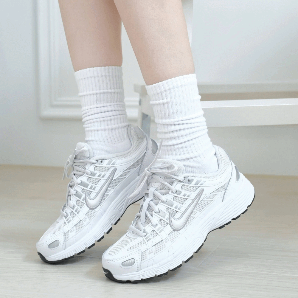 NIKE P-6000 P6000 厚底 ランニングシューズ レディース スニーカー 夏 メタリック シルバー ホワイト