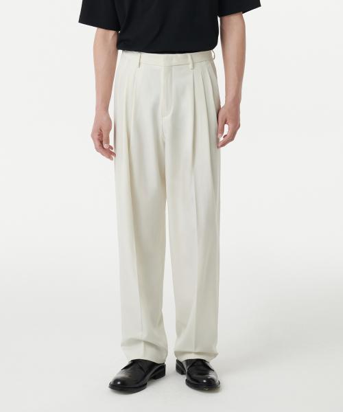 무신사스탠다드 Three-Tuck Semi Balloon Slacks Cream