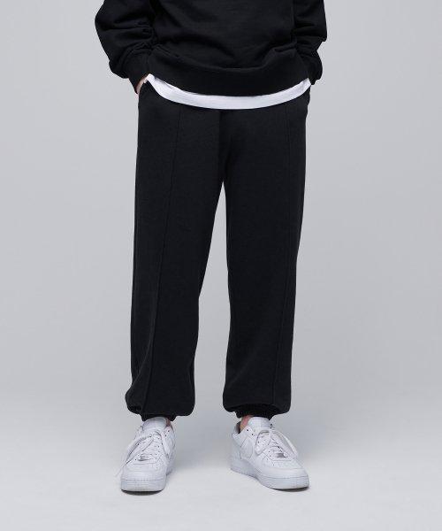 무신사스탠다드 ピン 턱 와이드 스웨트 팬츠 블랙