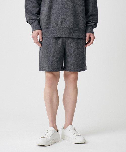 무신사스탠다드 스웨트 쇼츠 차콜 그레이
