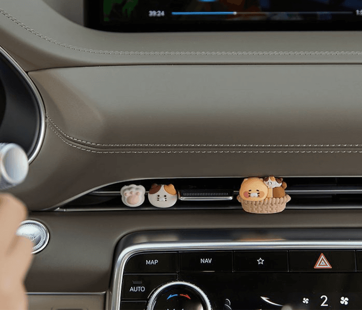 카카오프렌즈 子猫車載送風口フィギュア チュンシク 車載芳香剤