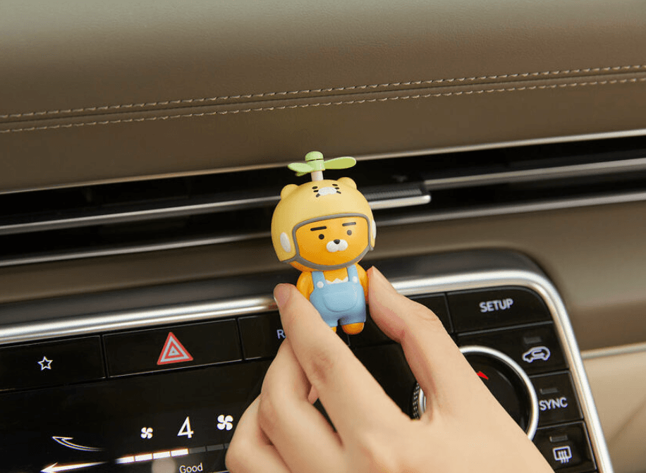 Kakao Friends 飛んでゴーゴー ライアン 車載風車芳香剤