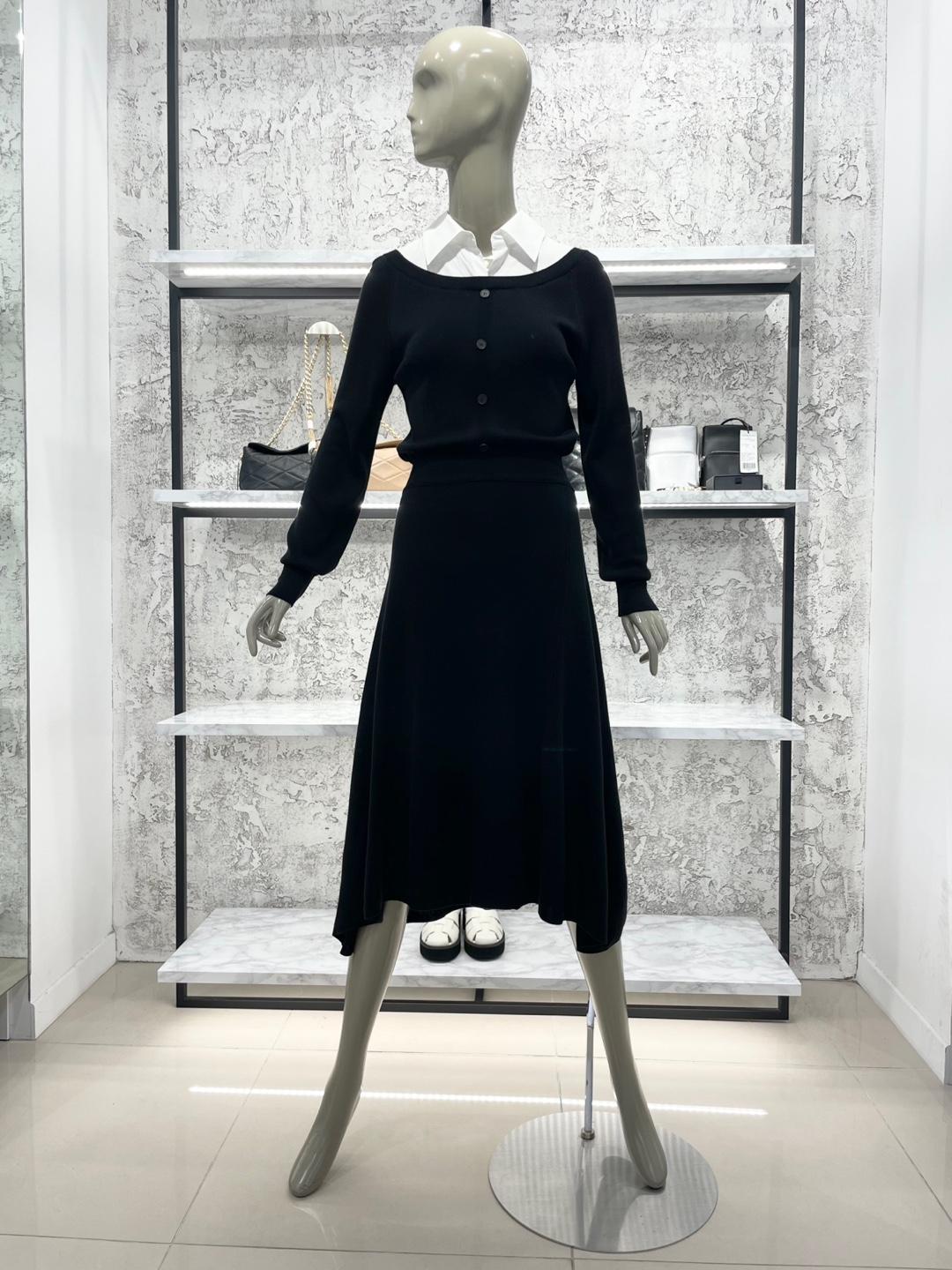 시슬리 우븐 칼라 울 블렌드 니트 원피스 SAKO03411