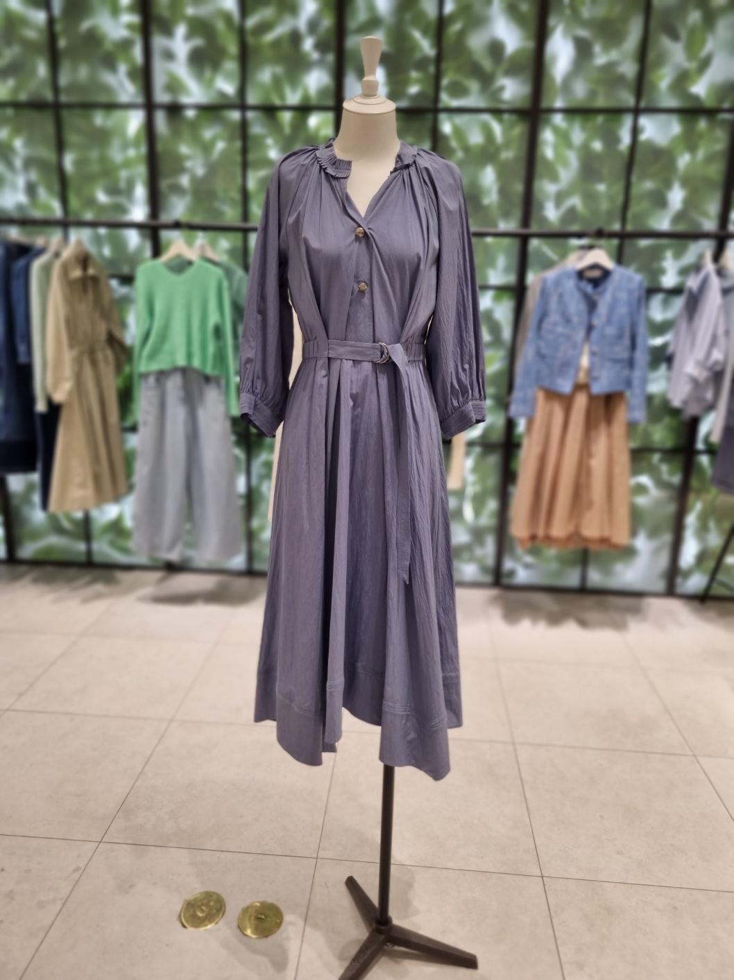 DEWL バンド付きシャーリングワンピース D223MSE011