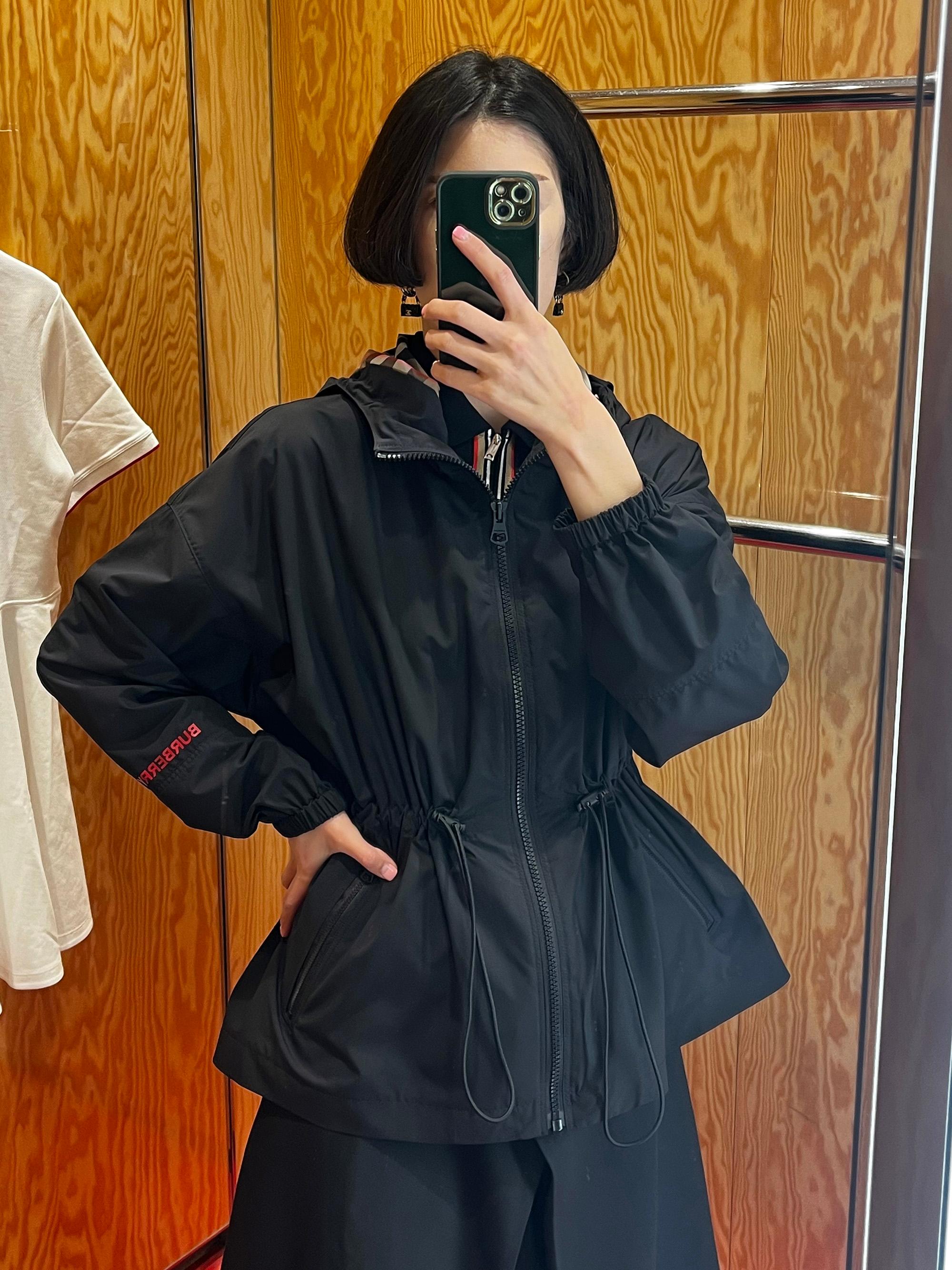 BURBERRY NEW BURGHY フード ショート ウインドブレーカー ジャケット 80842581 80842611 81040911