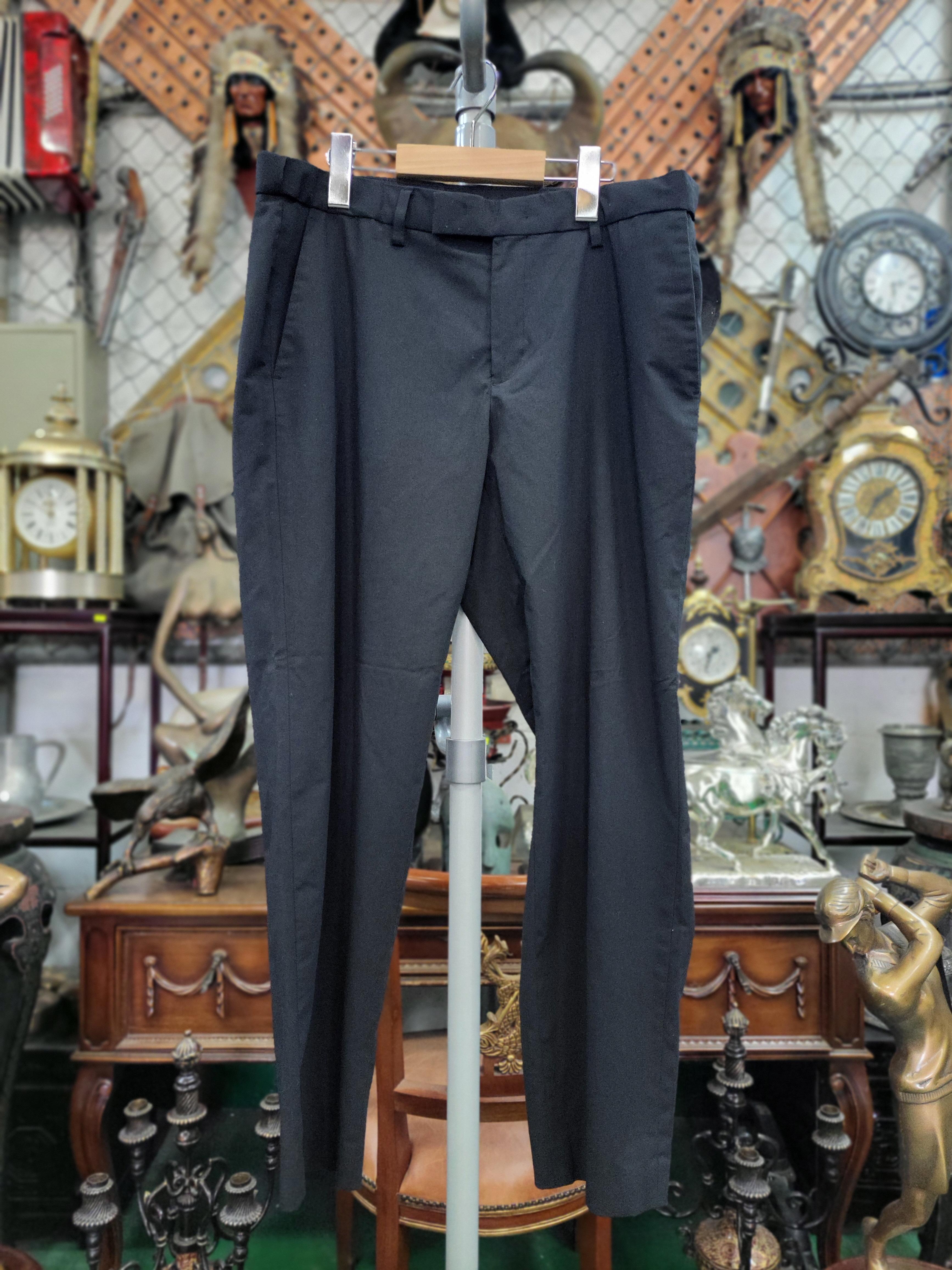 [MUSINSA STANDARD] テーパードフィット ブラック スラックス 33