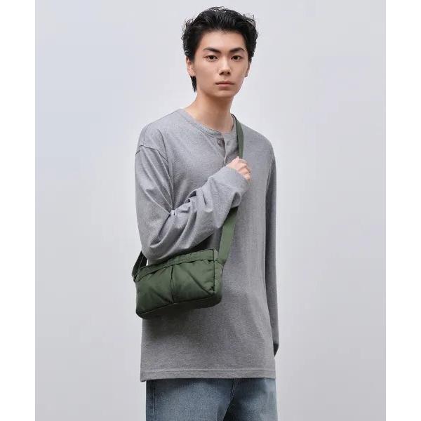 무신사스탠다드 AVR デュアルポケット ミニ クロスバッグ
