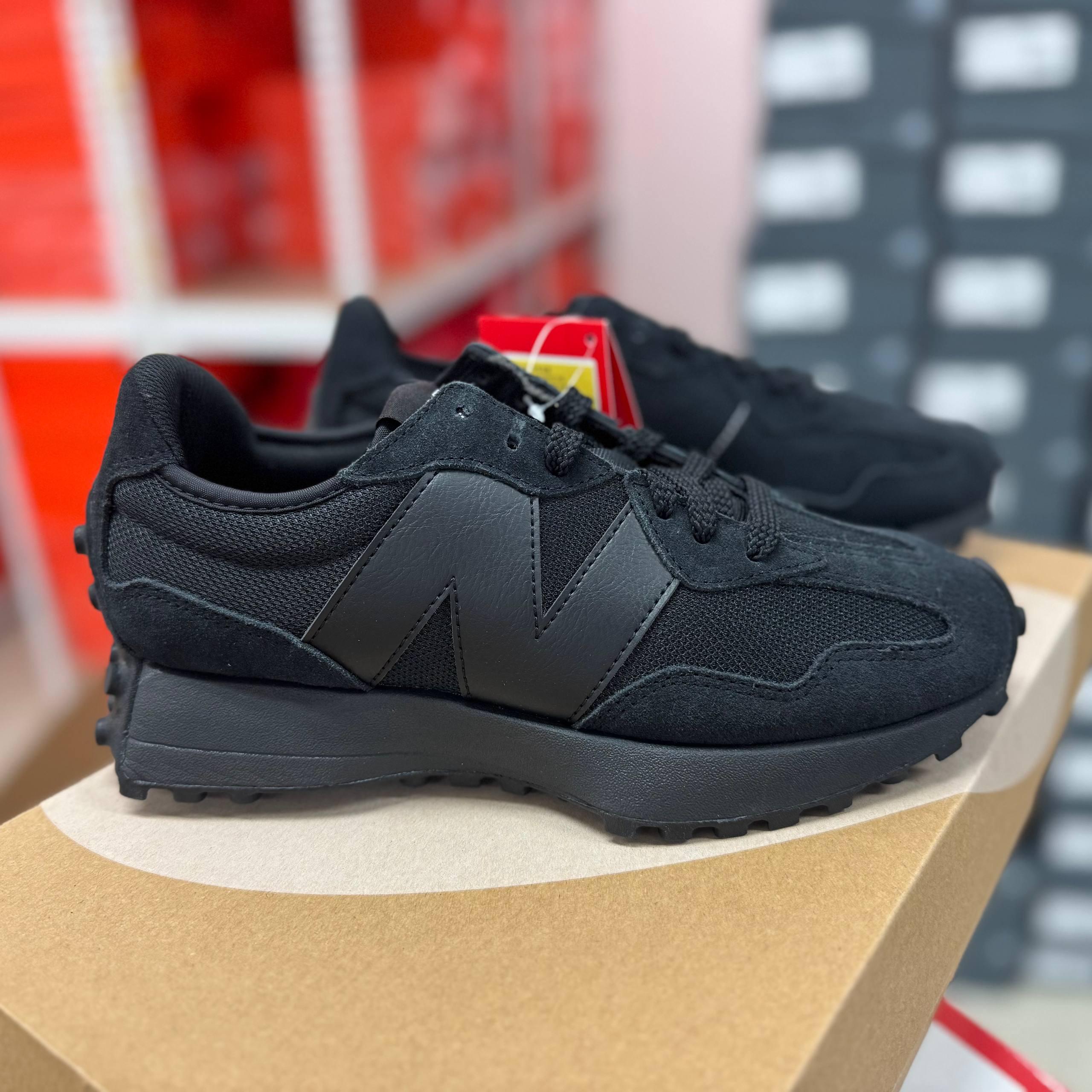 New Balance 327 ブラック オールブラック トリプルブラック 厚底スニーカー ハイヒール 歩きやすい 軽量 カップルシューズ