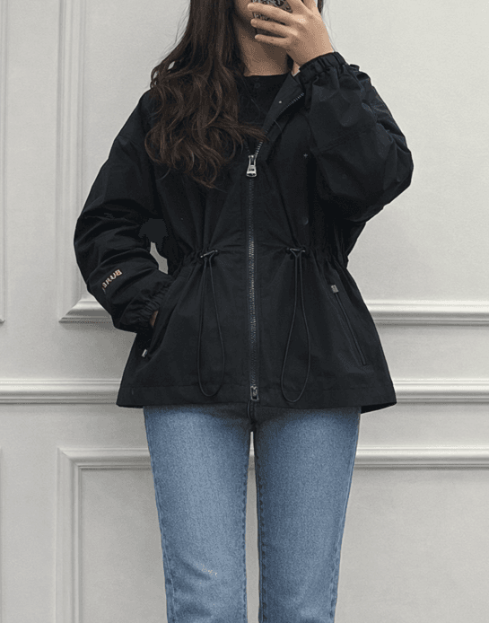 [関税込/即日出荷] BURBERRY（バーバリー） NEW BIRLEY（벌리） ナイロン ショート チェックフード ベージュロゴ レディース ウインドブレーカー ジップアップジャンパー ブラック 81136541