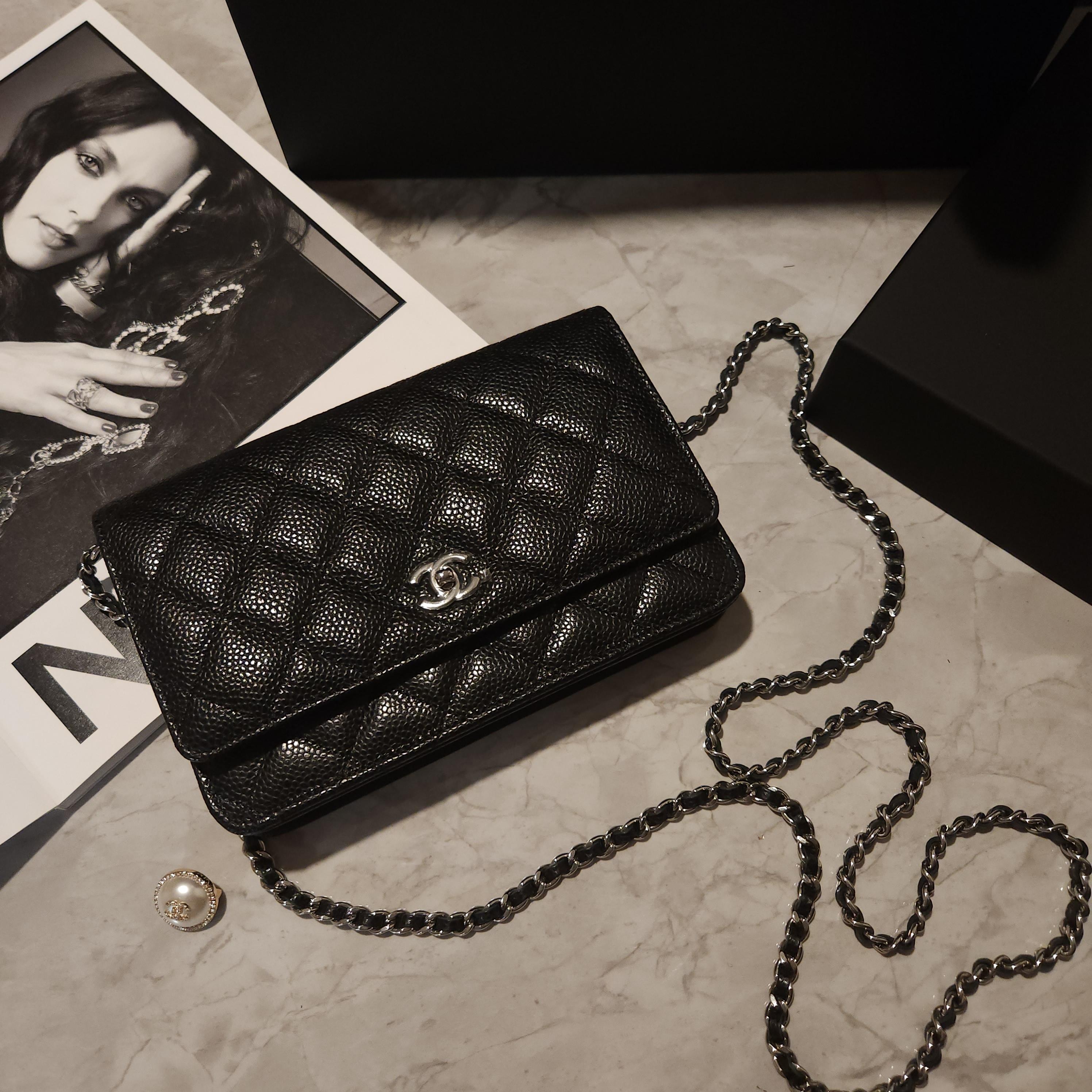 (国内百貨店) CHANEL シャネル クラシック WOC チェーンウォレット ミニバッグ キャビアスキン シルバー金具 AP4241
