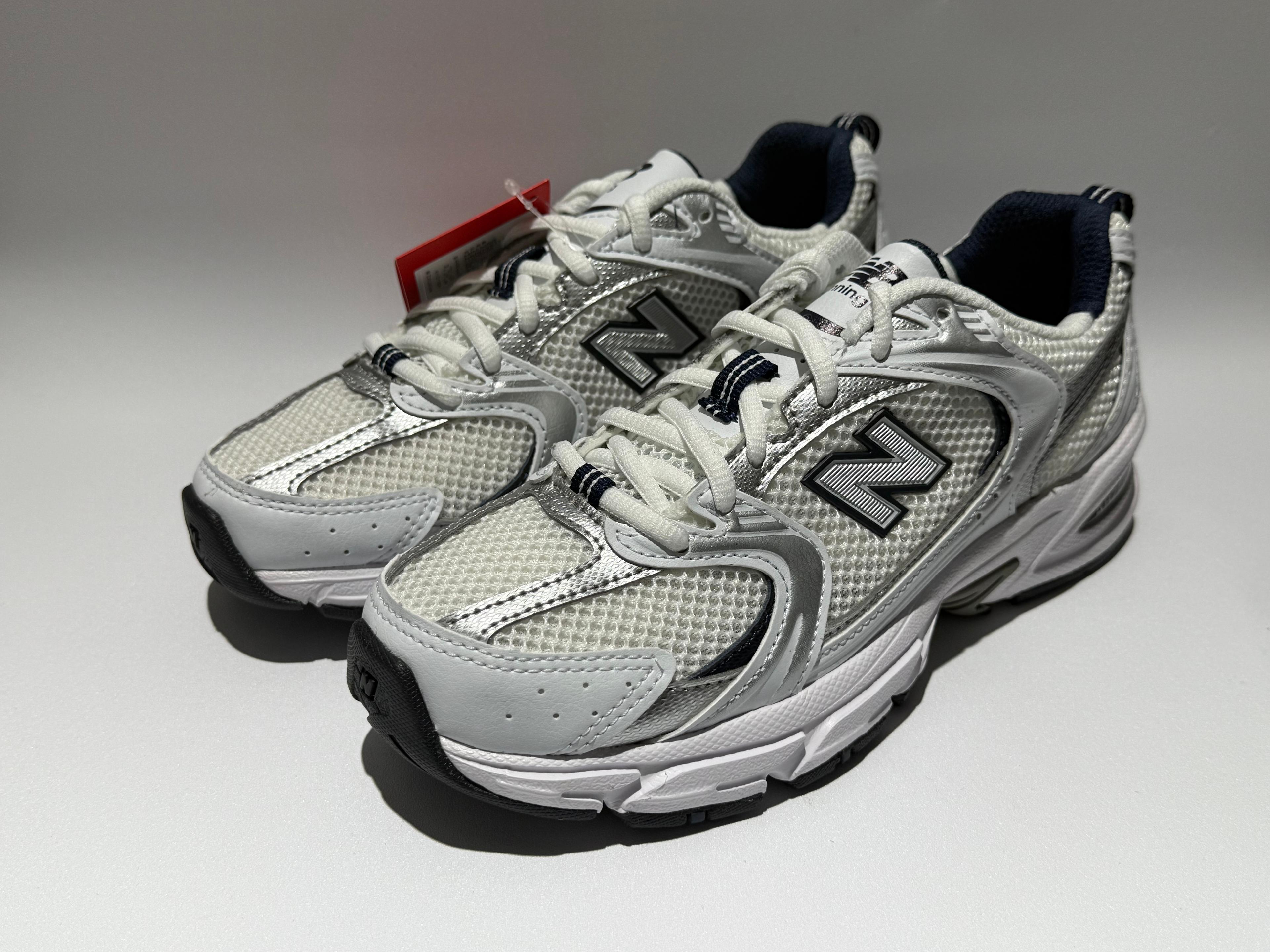 (国内正規販売店) New Balance MR530SG KA ホワイト シルバー スチールグレー ユニセックス