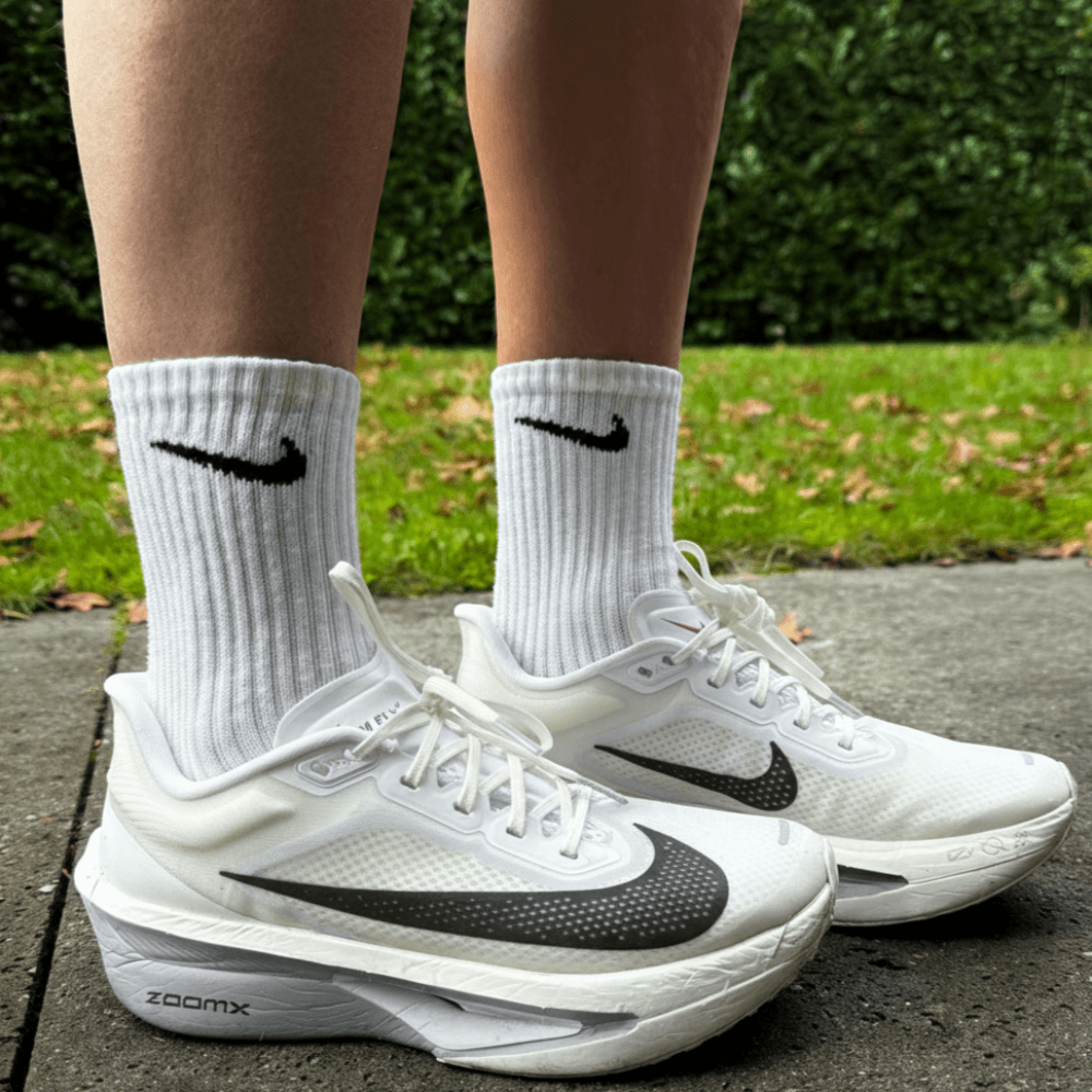 Nike Zoom Fly 6 ホワイト ランニングシューズ 軽量スニーカー メンズ Carbon FN8454