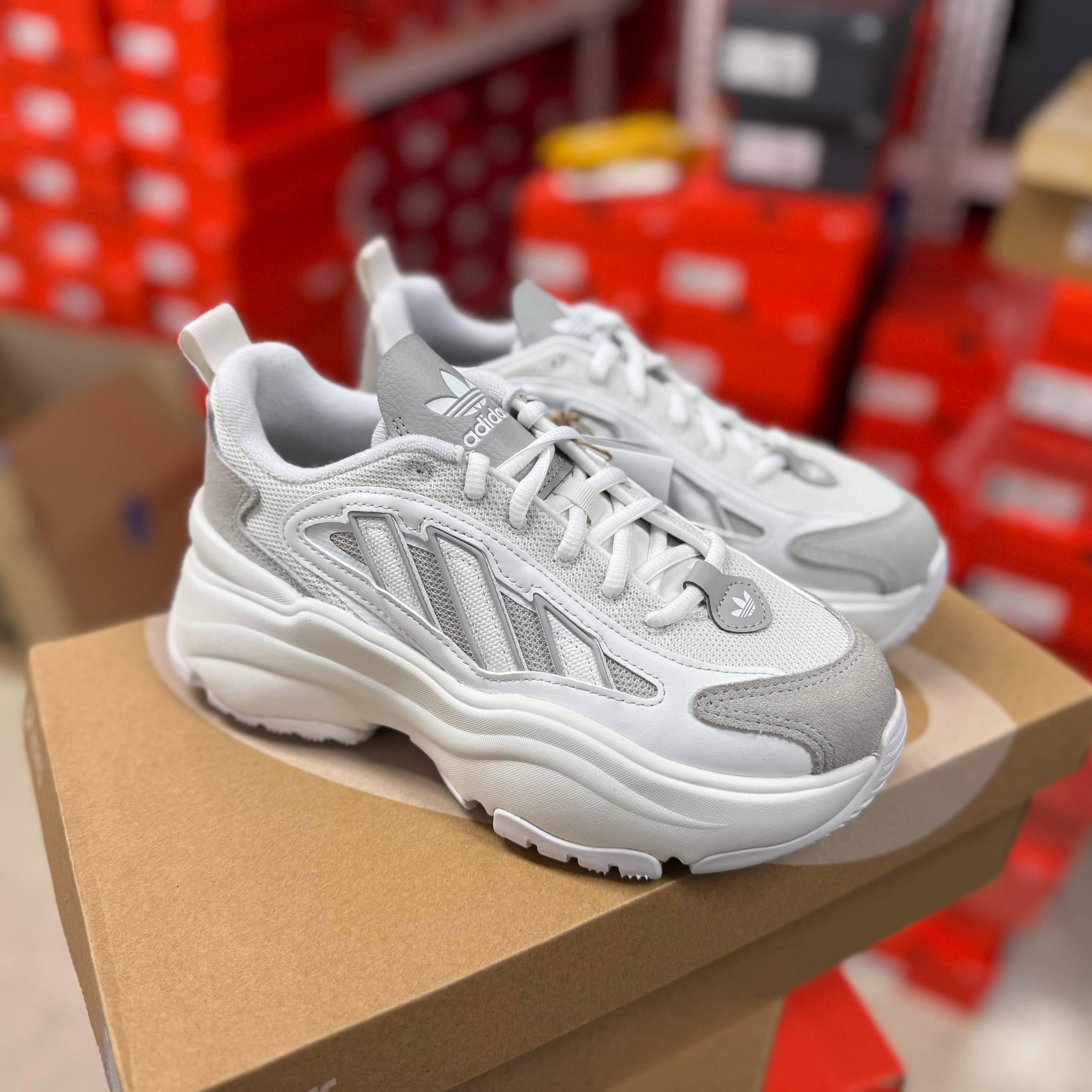 adidas (아디다스) OZWEEGO GAIA 厚底スニーカー ダッドシューズ チャンキーソール ブラック ホワイト