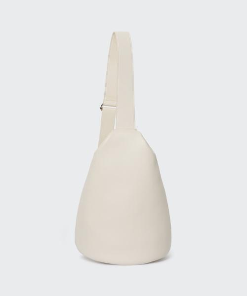 MUSINSA STANDARD シンセティックレザー ミニマル スリングバッグ クリーム