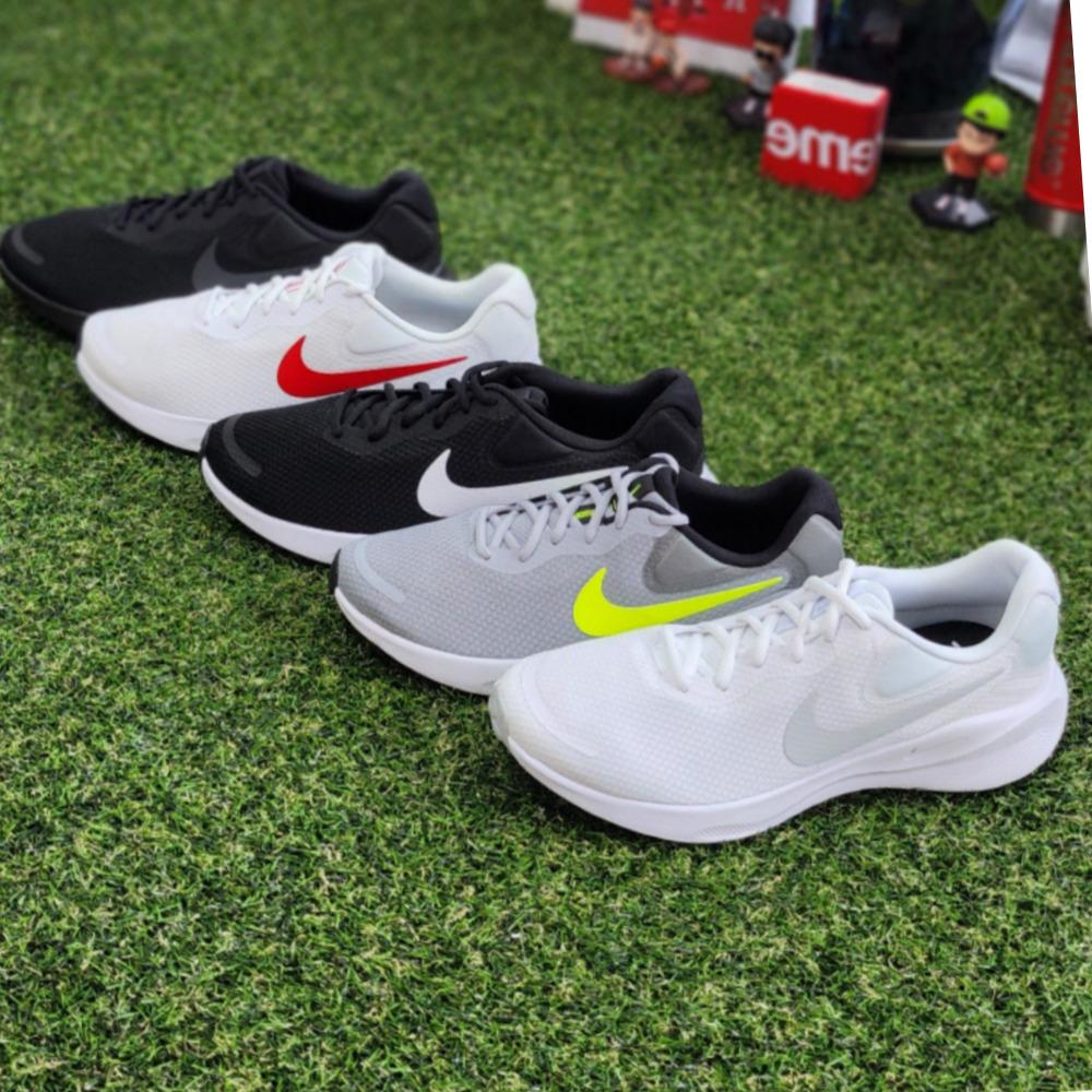NIKE ランニングシューズ Revolution 7 8 トレーニング ジム 幅広 軽量 スニーカー